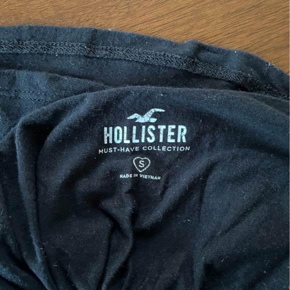 Must have v neck - Picture 7 of 7